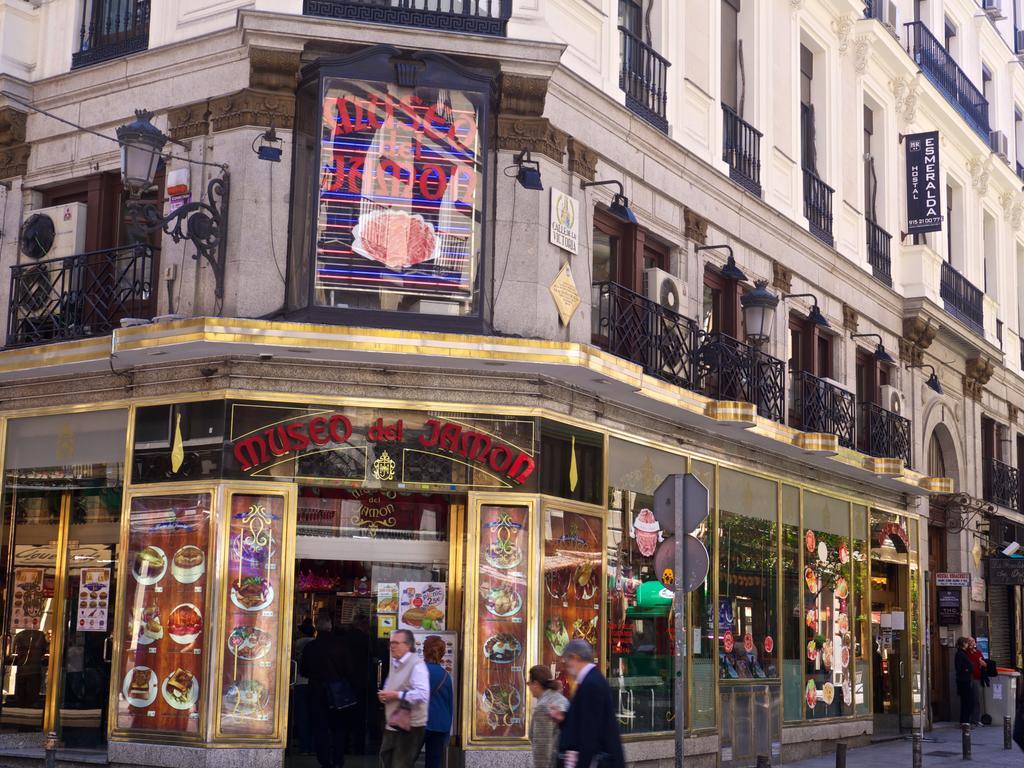 Hostal Esmeralda Madrid Luaran gambar