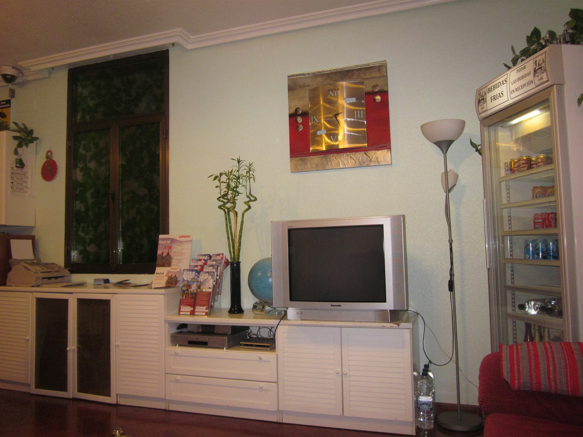 Hostal Esmeralda Madrid Luaran gambar